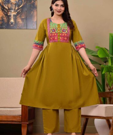 Women Cotton Kurta Pant Set